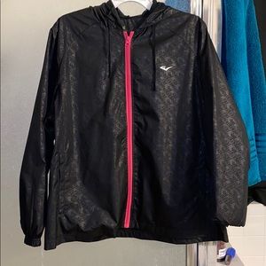 Black w/ pink lining Everlast Athletic Sweater.